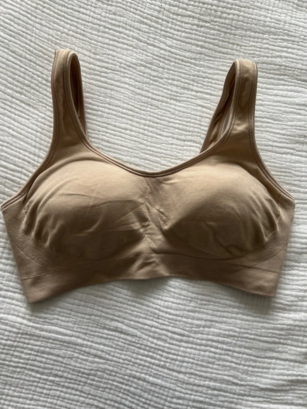 NWOT • Bali Smooth Wireless Cup Lined Comfort Bra  • Tan/Beige • Women’s Large - Picture 3 of 8